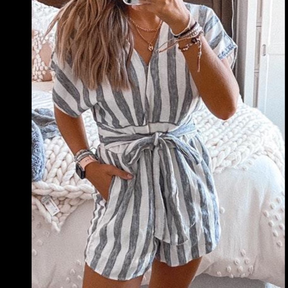 American Eagle Romper